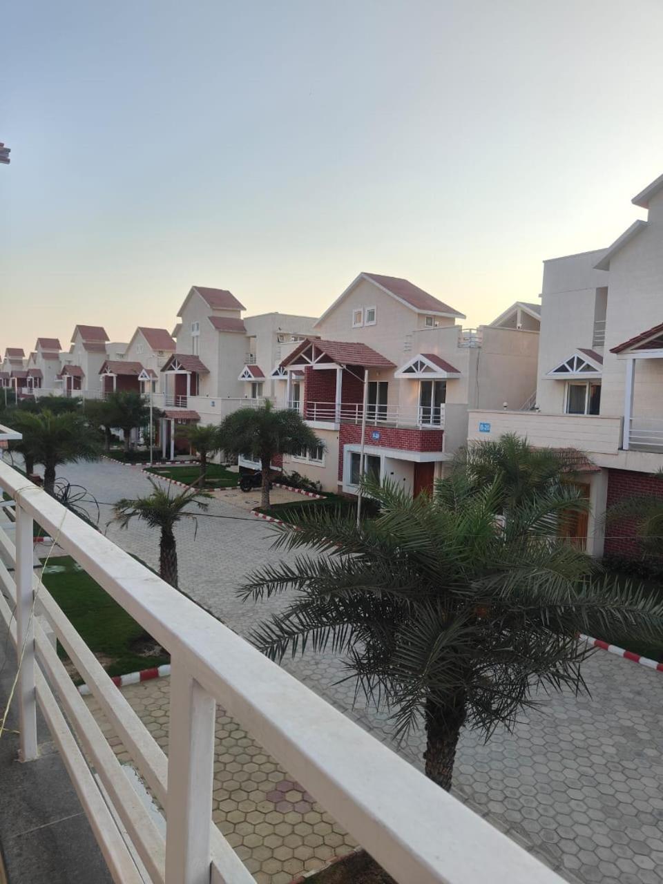 Villa In Vrindavan, Hare Krishna M Exteriér fotografie