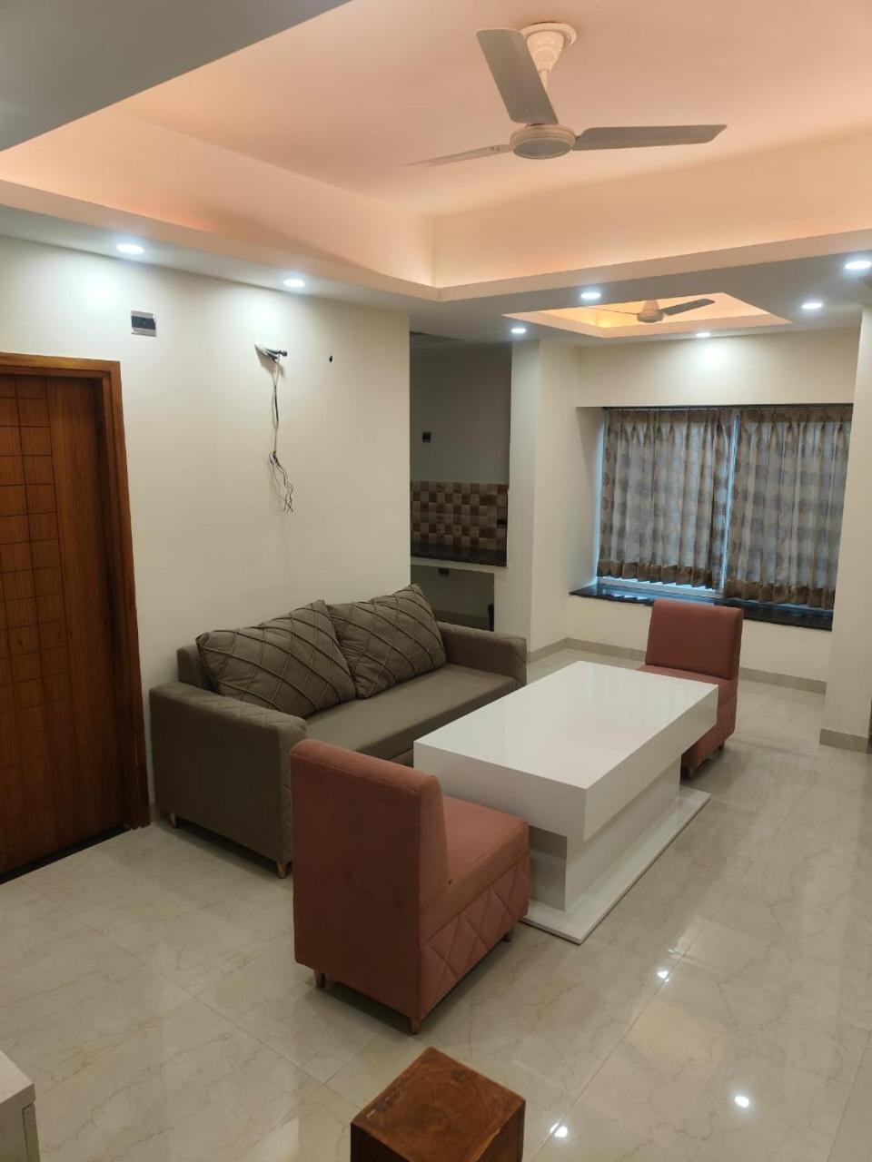 Villa In Vrindavan, Hare Krishna M Exteriér fotografie