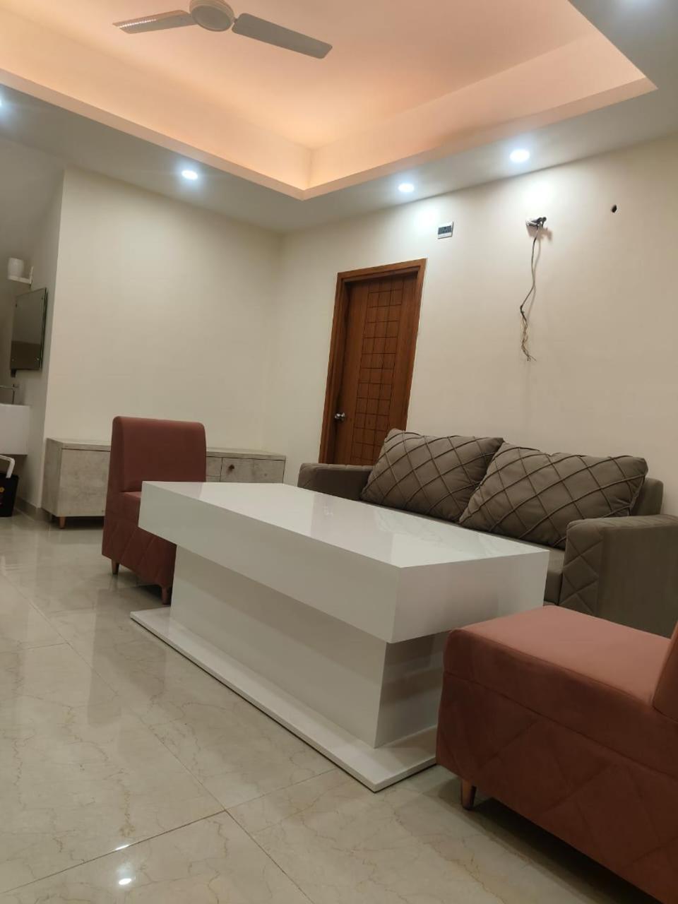 Villa In Vrindavan, Hare Krishna M Exteriér fotografie